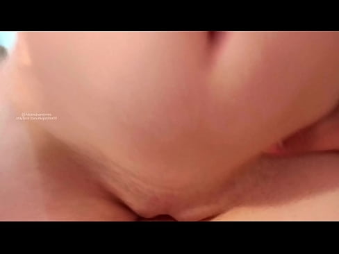 ❤️ माझ्या बहिणीच्या खोलीत झोपलो होतो आणि मला जाग आली ️❌ mr.xxxner.ru वर